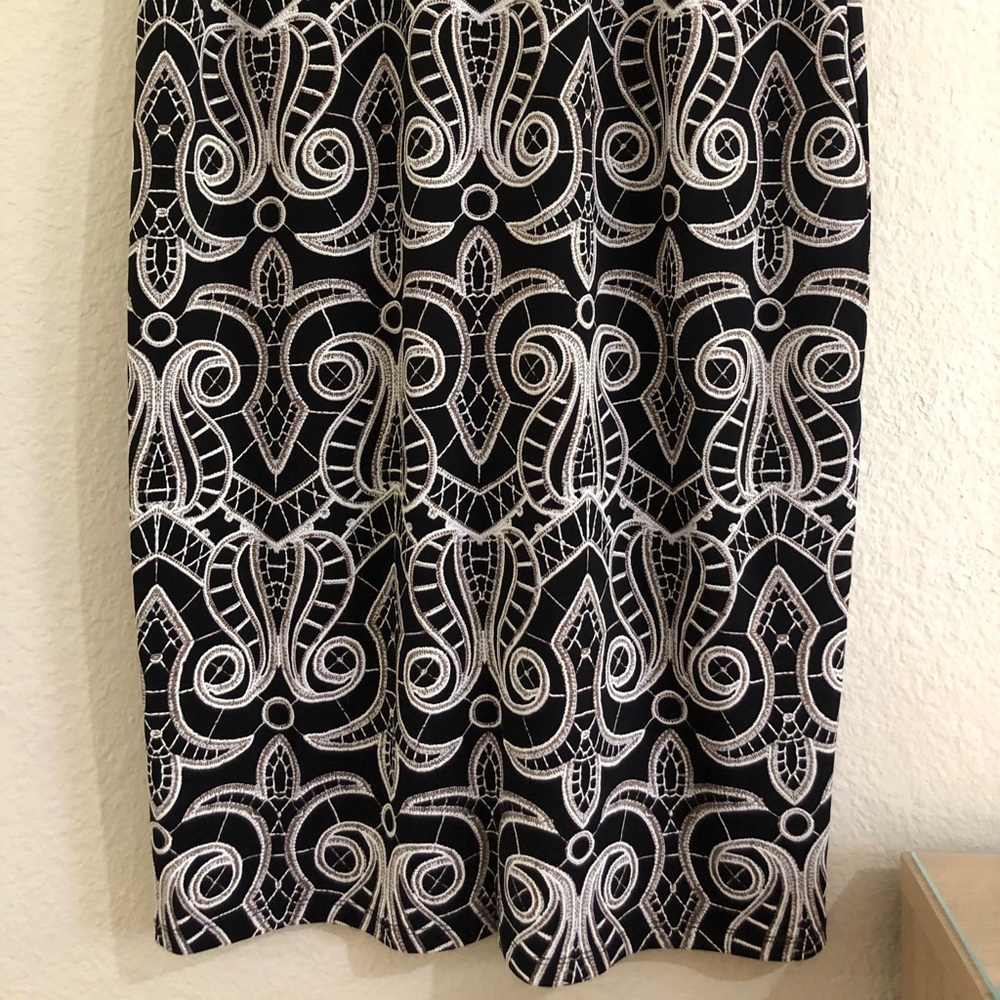 RN STUDIO DRESS - Picture 3 of 7